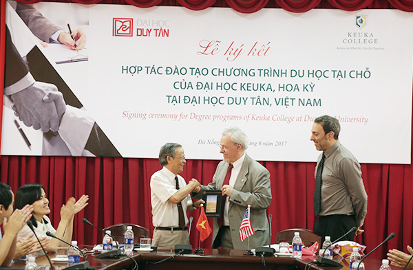 Lễ_Ký_kết_Đại_học_KEUKA