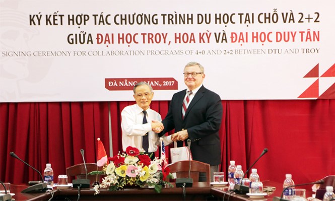 Lễ_Ký_kết_Đại_học_Troy
