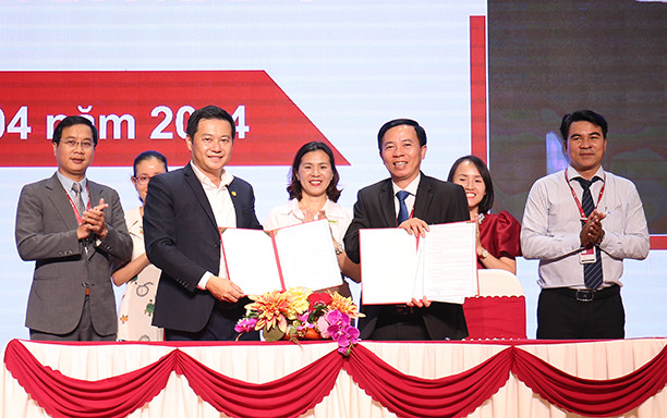 Đại học Duy Tân và SeABank Ký kết Hợp tác mang nhiều Cơ hội Việc làm cho Sinh viên