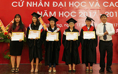 Phát bằng Tốt nghiệp Liên thông Đại học đợt tháng 9/2017