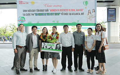 Sinh viên Duy Tân giành giải Women in Business Global Award tại Mỹ