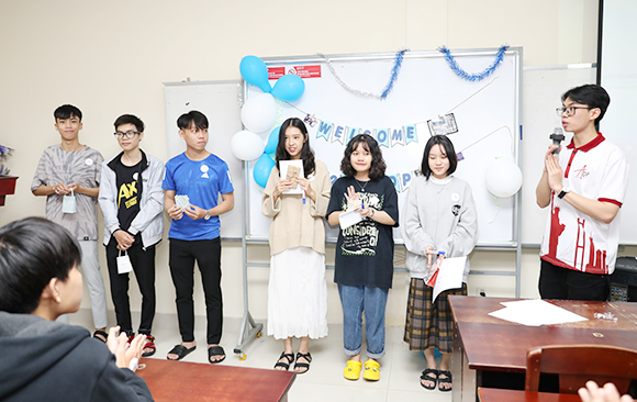 Sôi động Ngày hội Chào đón Tân Sinh viên K26 Chương trình ADP của Đại học Duy Tân