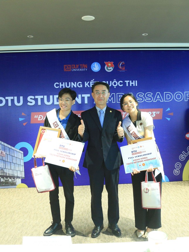 Nam sinh Quảng Trị là Đại sứ sinh viên Duy Tân 2023