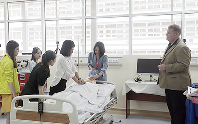Đại học Duy Tân Tổ chức Tập huấn Sử dụng Mô phỏng trong Giảng dạy Kỹ năng lâm sàng Y khoa