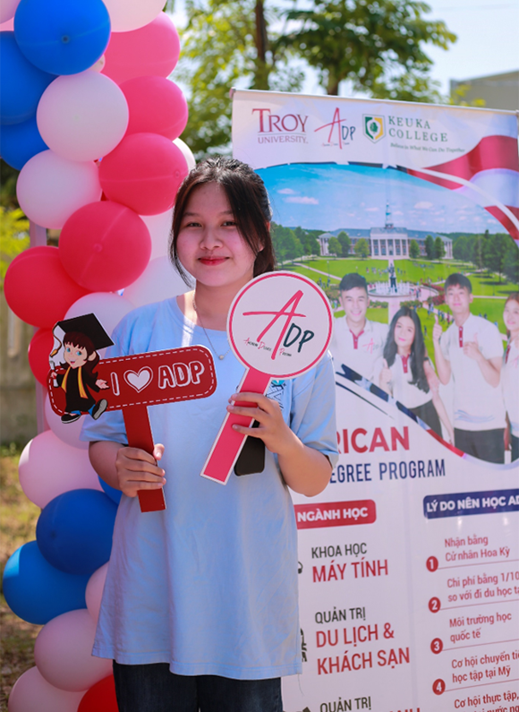 DTU tham dự Hội trại “Tuổi trẻ Sáng tạo” của trường THPT Chuyên Lê Thánh Tông