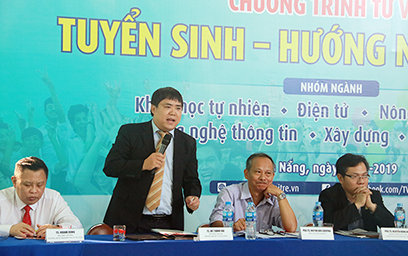 Đại học Duy Tân tư vấn tuyển sinh tại THPT Phan Chu Trinh