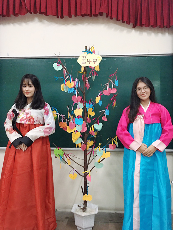 Sinh hoạt đầu khóa nhiều ước mơ của  sinh viên Khoa tiếng Hàn DTU
