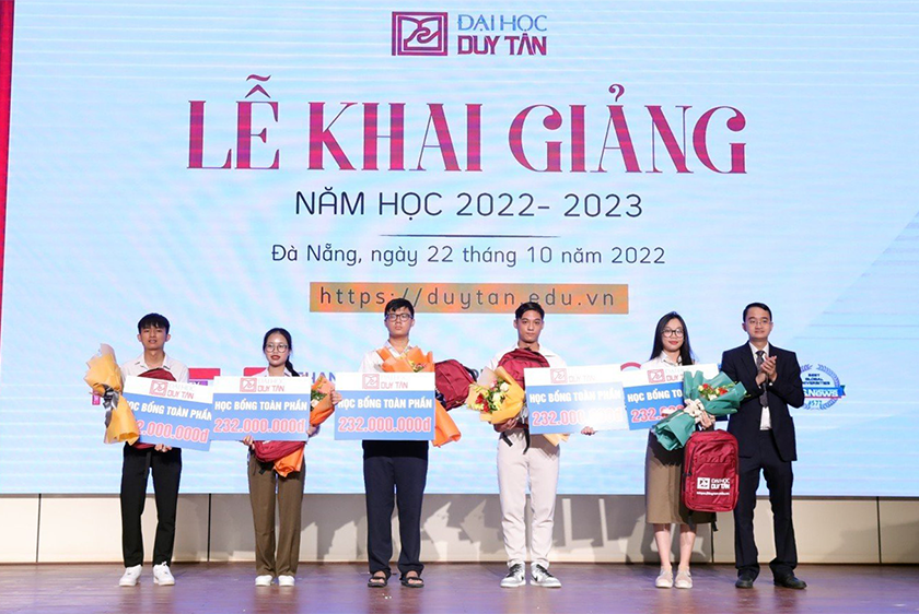 ĐH Duy Tân cùng gói học bổng “khủng” dành cho các thí sinh điểm cao THPT 2023