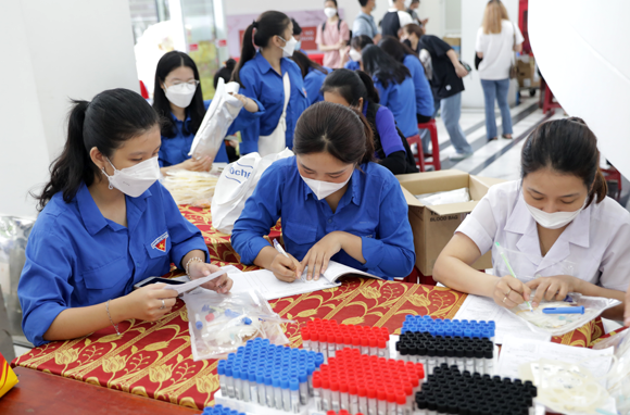 Sinh viên Duy Tân với Ngày hội Hiến máu