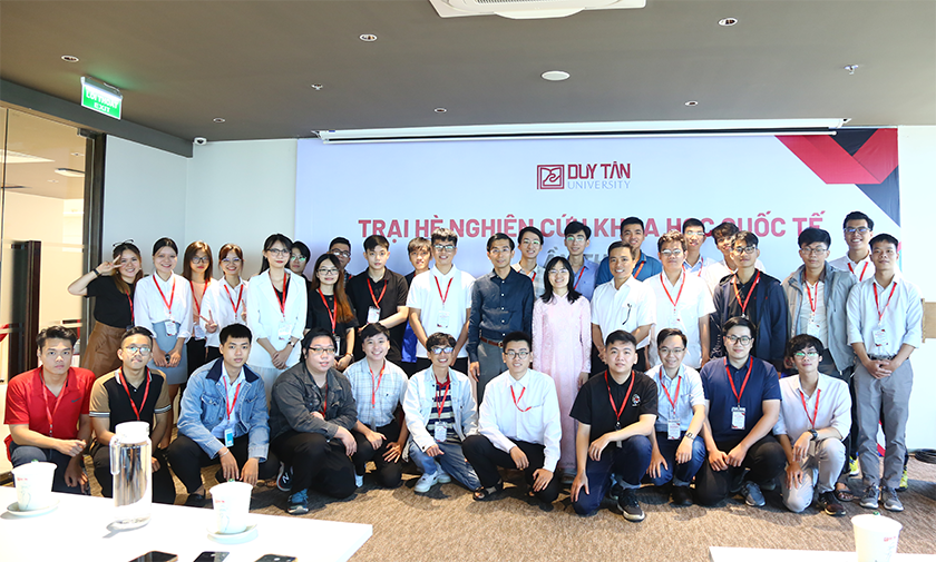 Trại hè Nghiên cứu Khoa học lần thứ 6 tại Đại học Duy Tân
