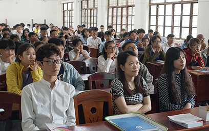 Đại học Duy Tân trao Học bổng cho Học sinh Trung học Phổ thông