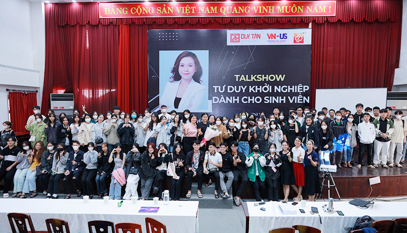 Talkshow “Tư duy Khởi nghiệp dành cho Sinh viên” tại Đại học Duy Tân
