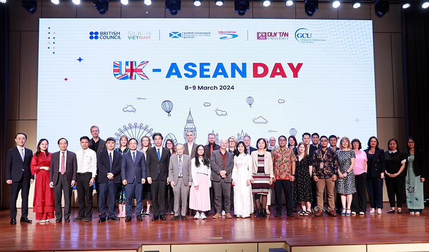 Chuong trình UK-ASEAN DAY t?i Ð?i h?c Duy Tân