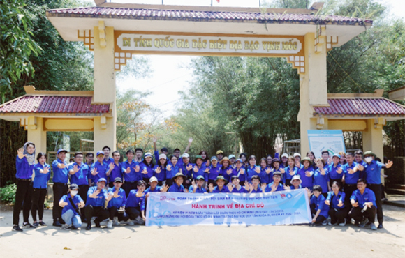 Tuổi trẻ Đại học Duy Tân cùng Hành trình về Địa chỉ Đỏ tại tỉnh Quảng Trị