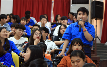 Gần 500 Sinh viên Duy Tân Tham dự Lớp Truyền thông về HIV/AIDS năm 2018