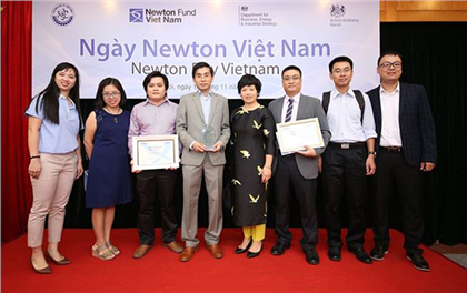 Hai Tiến sĩ Việt được Vương quốc Anh ghi nhận đóng góp