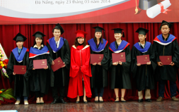Lễ phát Bằng Tốt nghiệp Đại học-Cao đẳng Tháng 3/2014