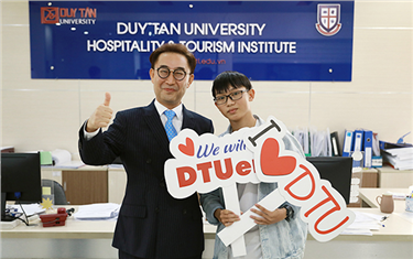 Top Quang Nam High School Graduate Admitted Directly by DTU