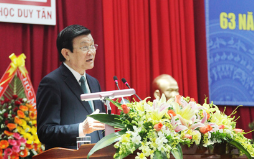 Chủ tịch Nước nói chuyện với sinh viên Đại học Duy Tân