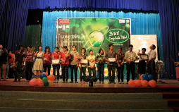 Sinh viên Duy Tân giành giải nhất “Due English Idol”