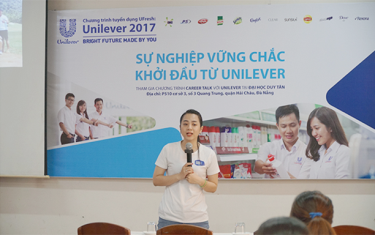 Giao lưu “Sự nghiệp Vững chắc Khởi đầu từ Unilever” tại Đại học Duy Tân