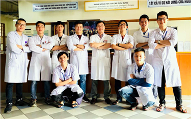 216 DTU Medical Students Finish their Internships at Hue Central Hospital