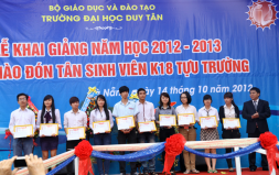 Những gói học bổng độc đáo cho mùa tuyển sinh 2013 của Đại học Duy Tân