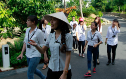 Sinh viên PSU Duy Tân tham quan thực tế tại các Resort 5 sao Đà Nẵng