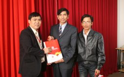 Lãnh đạo ĐH Duy Tân làm việc với Tổng Biên Tập báo Đất Việt