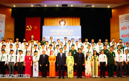 Hai nhà Khoa học Trẻ của Đại học Duy Tân Vinh dự Gặp mặt Thủ tướng