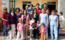 DTU Donates Gifts to the Da Nang Orphanage