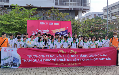 Nguyen Hue High School Students Visit DTU