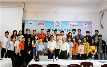 Sinh viên Duy Tân tham gia Khóa Đào tạo Khởi sự Kinh doanh