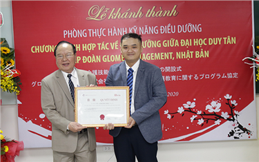 Đại học Duy Tân nhận phòng thực hành kỹ năng điều dưỡng đối tác Nhật tài trợ