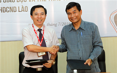 Đại học Duy Tân ký kết hợp tác với Sở Giáo dục & Thể thao tỉnh XeKong, Lào