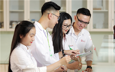 Đào tạo ngành Bác sĩ Đa khoa và Bác sĩ Răng-Hàm-Mặt tại Đại học Duy Tân: Chất lượng bài bản và Chi phí phù hợp