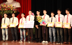 Đại học Duy Tân trao bằng tốt nghiệp cho 1.261 KTS, kỹ sư, cử nhân