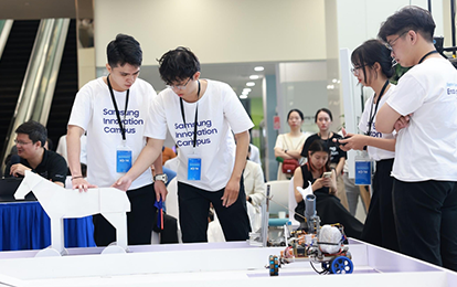 Samsung Boosts High-Quality Technology Training in Danang