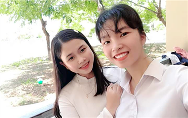 Nữ sinh có điểm Địa lý cao nhất Quảng Nam đăng ký NV1 vào Đại học Duy Tân