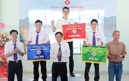Câu lạc bộ Karatedo ĐH Duy Tân được 27 huy chương tại giải Nghĩa Dũng