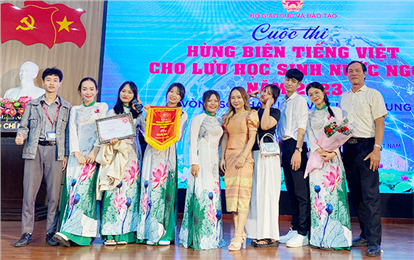 Laotian DTU Students Win Third Prize in Vietnamese Speaking Contest