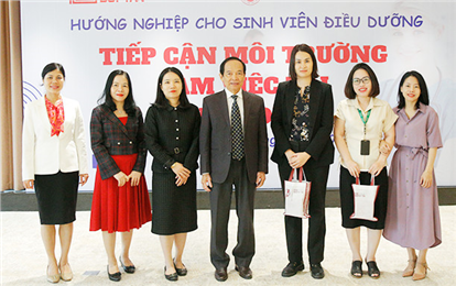 Đại học Duy Tân làm việc với Công ty TNHH VICAT Toàn Cầu
