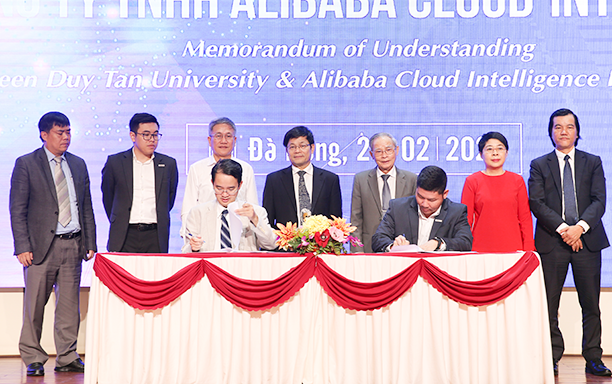 An Agreement with Alibaba Cloud Intelligence and Seminar on AI Application in Higher Education