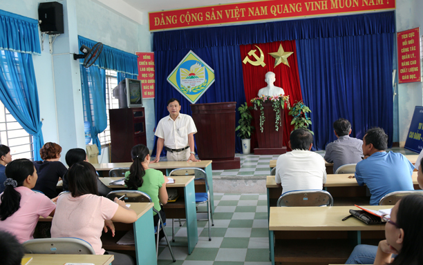DTU Teaches Informatics at the Ngu Hanh Son High School