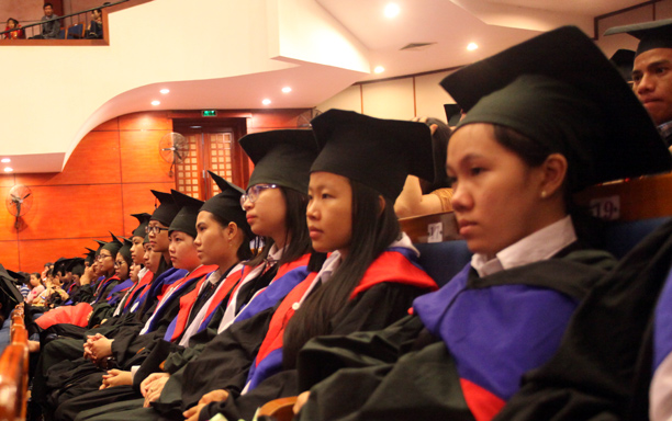 Lễ phát Bằng tốt nghiệp Thạc sĩ, Đại học, Cao đẳng năm học 2013 -2014
