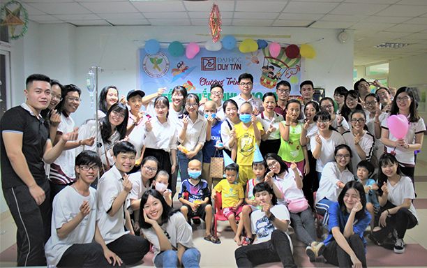 DTU Faculty of Medicine Visits Children with Cancer