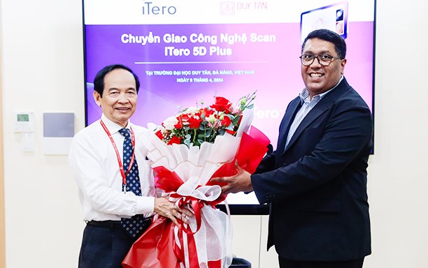 DTU is the First University in Vietnam to "import" the iTero 5D Plus Scanning machine for Training in the Dentistry field