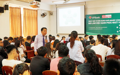 Sinh viên Duy Tân “Khởi nghiệp cùng VPBank”