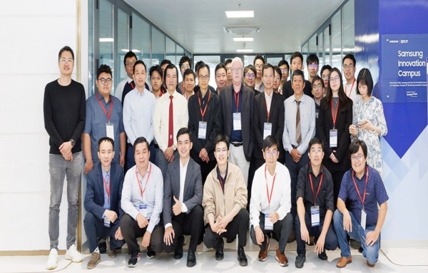 Chuyên gia quốc tế chia sẻ tại INISCOM 2026 ở Đại học Duy Tân