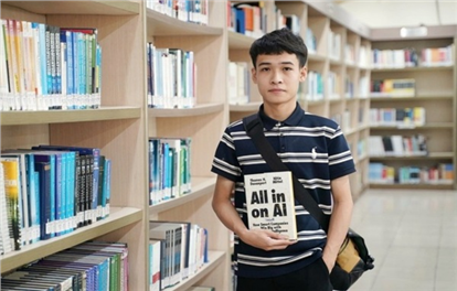 DTU trao Học bổng Toàn phần cho tân sinh viên mất cả ba mẹ trước ngày vào ĐH